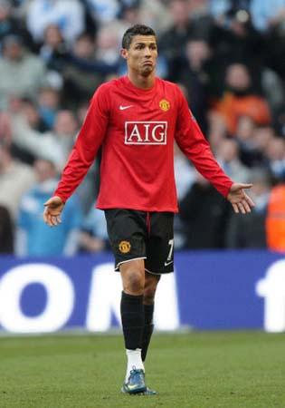 名宿：我不会让弗拉泰西当替补，任何比赛任何对手他都能进球（名宿：弗拉泰西不该坐板凳，对谁都能进球）