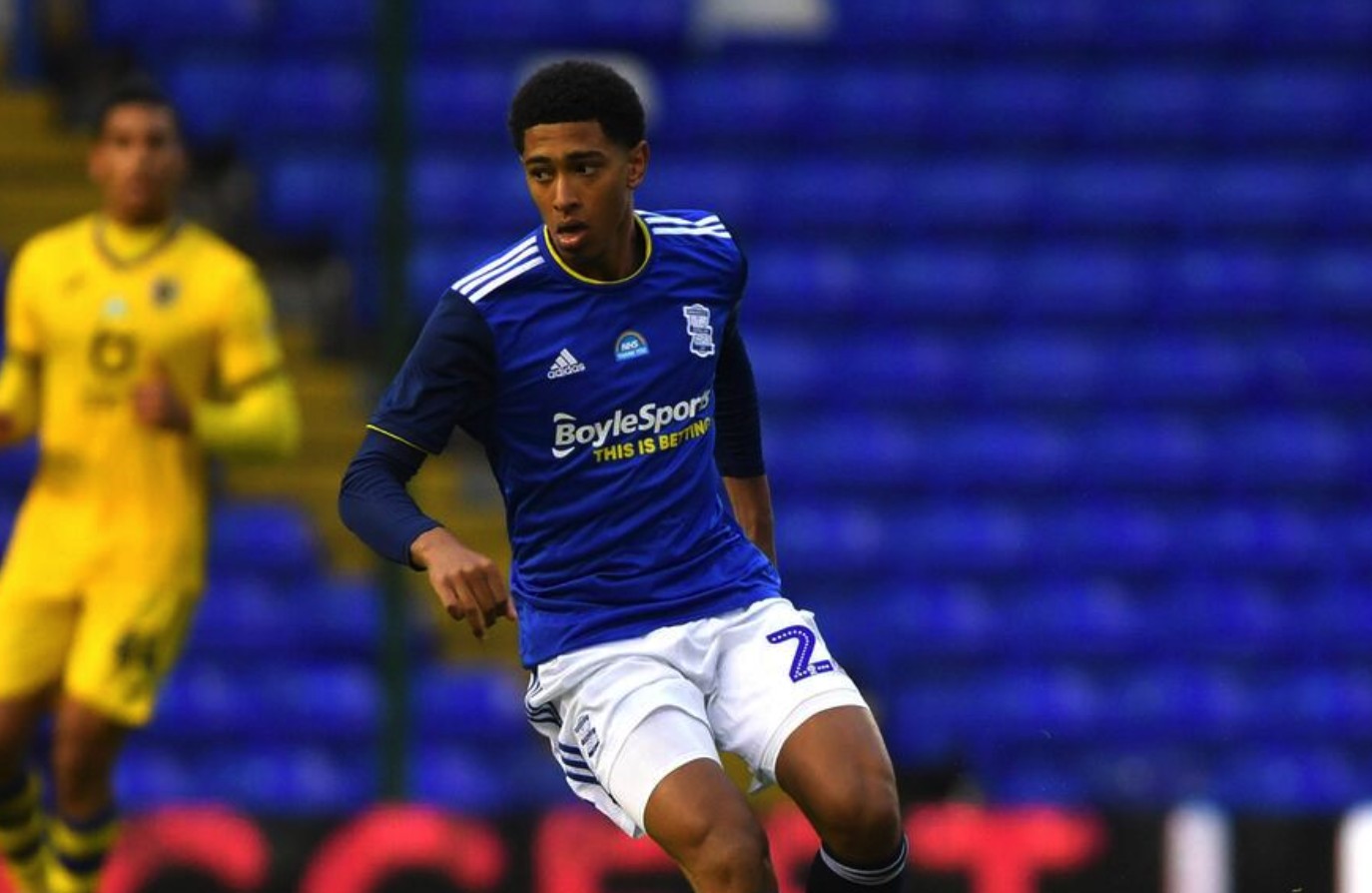 阿森纳大胜巩固争冠位置（阿森纳大捷稳固争冠优势）