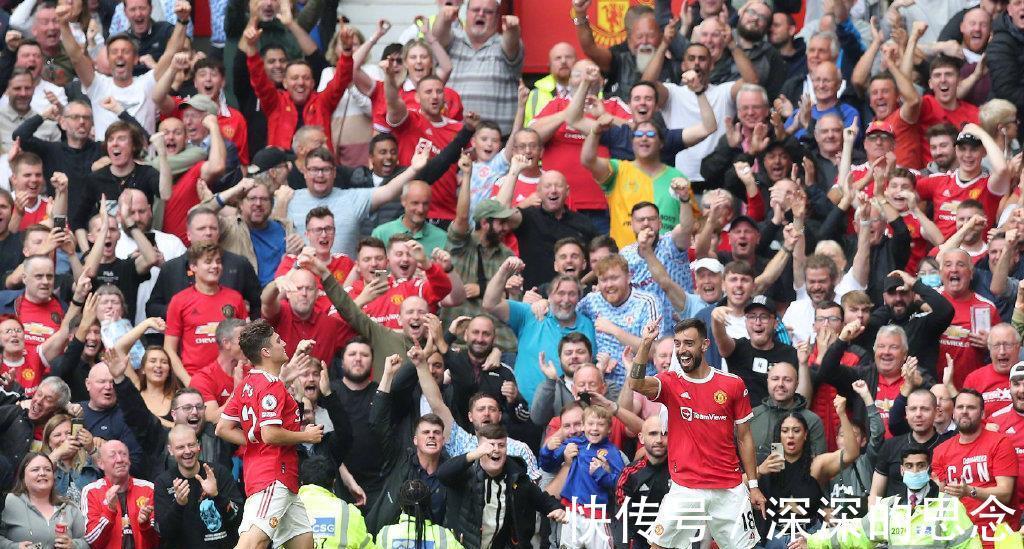 消息人士透露，拜仁对从曼联挖角充满信心，双方已就一月份的重磅交易展开谈判。（知情人士称拜仁有信心从曼联引援，一月重磅交易谈判已开启）