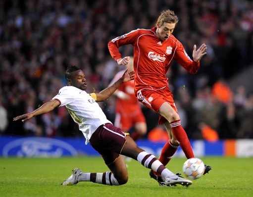 土媒：居莱尔出场75次后，皇马需向费内巴切支付200万欧奖金（土媒：居莱尔出场数达75场时，皇马将向费内巴切支付200万欧奖金）