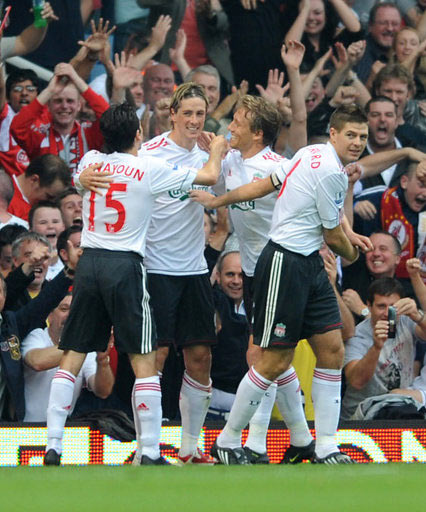 全军出击！曼城VS利兹联首发出炉：哈兰德领衔，多库B席出战（火力全开！曼城战利兹联首发公布：哈兰德挂帅，多库与B席先发）