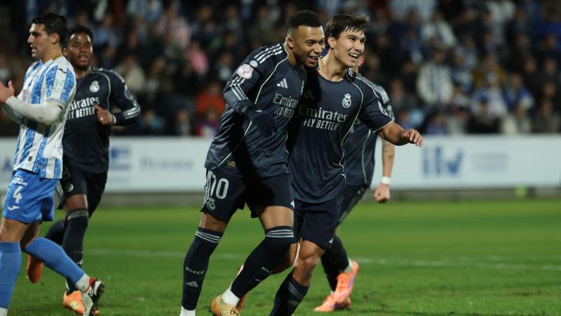 她是海港小球迷，女高中生与海港的故事（女高中生与海港：小球迷的成长记）